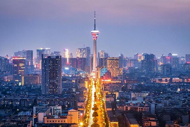 成都最新房价走势与探索自然美景之旅，寻求内心的平和与宁静